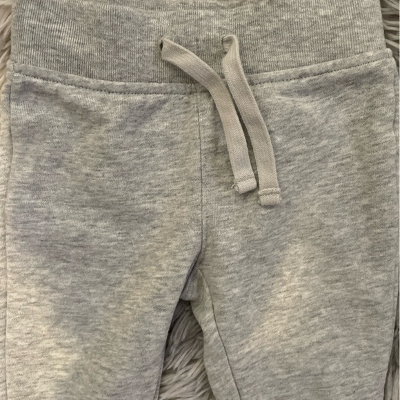 ‘First Favorites’ Baby Gap Grey Sweat pants. Size 3-6M. - Picture 4 of 4